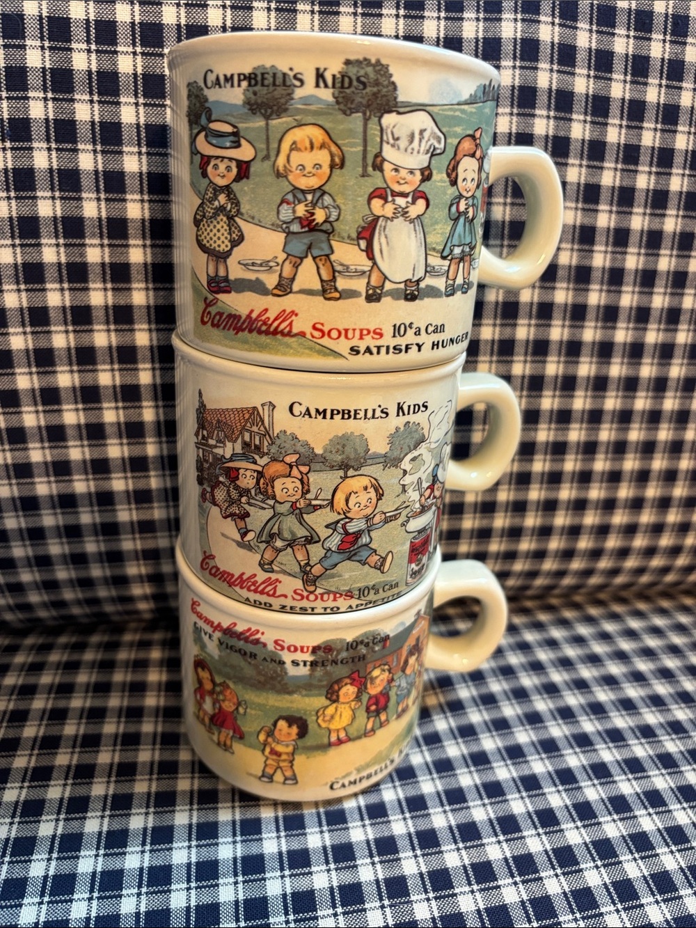 Westwood  Vintage Stackable Mugs - White with Campbell soup kids illustrations